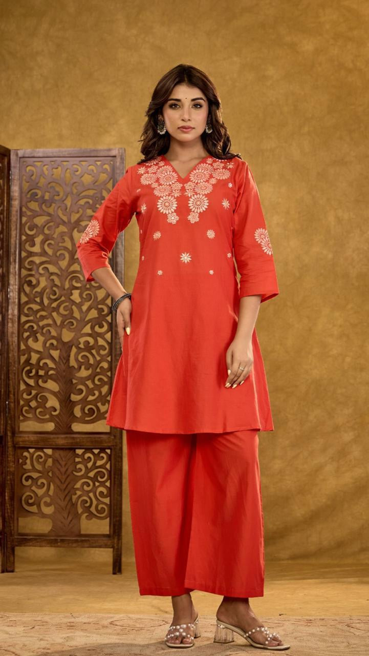 Floral Embroidered Cotton Kurta Set – Everyday Comfort & Festive Grace