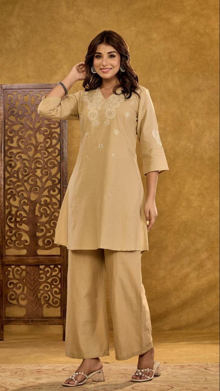 Floral Embroidered Cotton Kurta Set – Everyday Comfort & Festive Grace